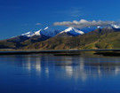西藏旅游风光 欣赏圣湖羊卓雍措寂静的美